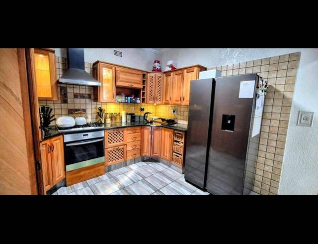 3 BEDROOM HOUSE FOR SALE IN BEYERS PARK